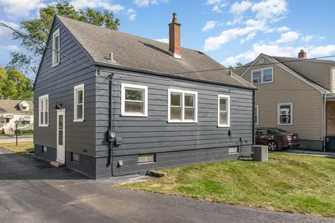 Exterior - 18020 Escanaba Ave, Lansing, IL 60438 photo 5 of 7
