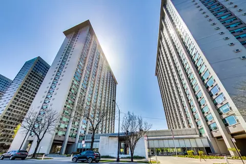3600 N Lake Shore Dr #1102, Chicago, IL 60613
