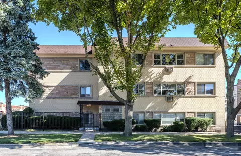 4757 N Keeler Ave #202, Chicago, IL 60630