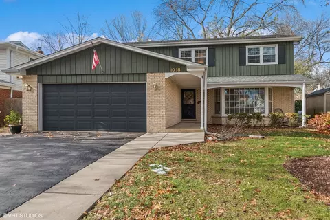 1018 Meadowlark Ln, Glenview, IL 60025