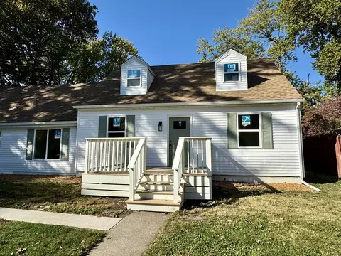 203 Flora Dr, Champaign, IL 61821 photo 2