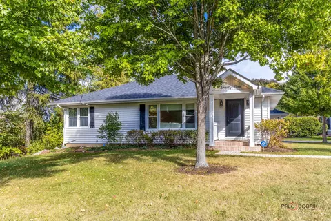 79 S Clyde Ave, Palatine, IL 60067
