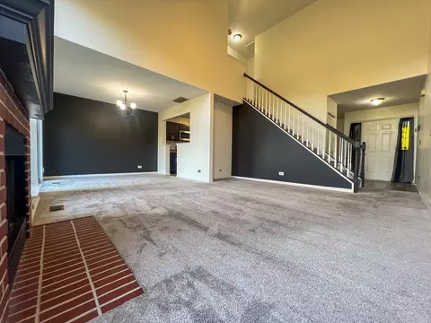 Living - 2136 Peach Tree Ln, Algonquin, IL 60102 photo 2 of 5