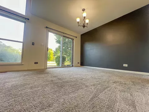 Living - 2136 Peach Tree Ln, Algonquin, IL 60102 photo 4 of 5