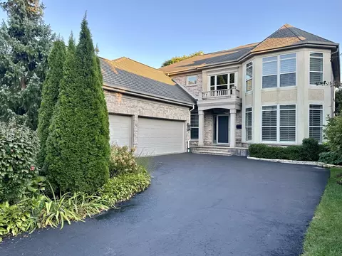 27 Endicott Ln, Highwood, IL 60040