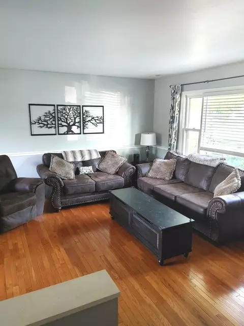 Living - 3906 W High St, Mchenry, IL 60050 photo 1 of 1