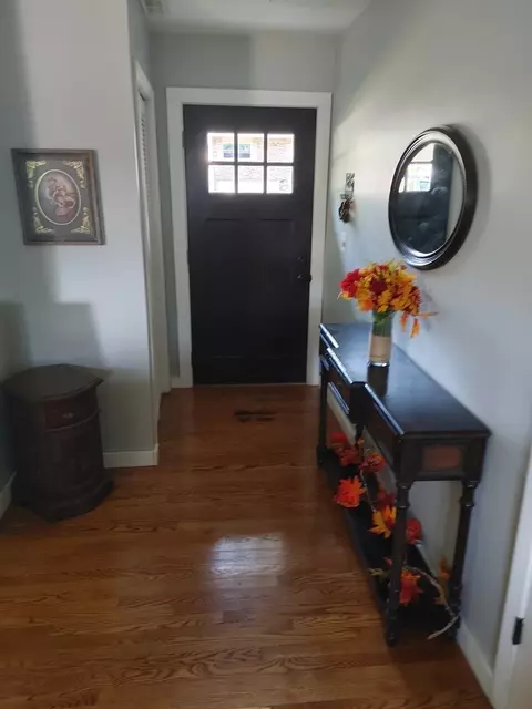 Entry Way - 3906 W High St, Mchenry, IL 60050 photo 1 of 1