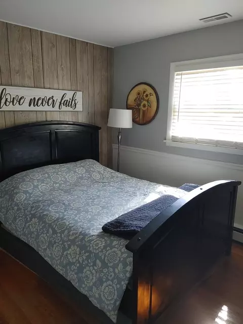 Bedroom - 3906 W High St, Mchenry, IL 60050 photo 2 of 4