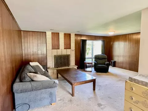 Living - 1730 Sheffer Rd, Aurora, IL 60502 photo 6 of 10