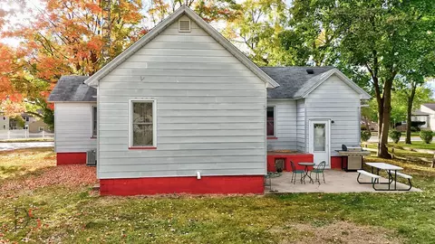 220 S Main St, Seneca, IL 61360 photo 18