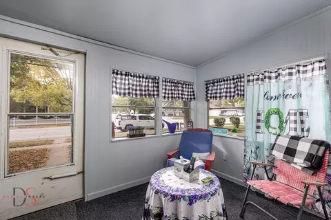 220 S Main St, Seneca, IL 61360 photo 6