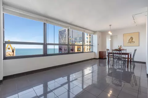 Dining - 400 E Ohio St #4502, Chicago, IL 60611 photo 1 of 1
