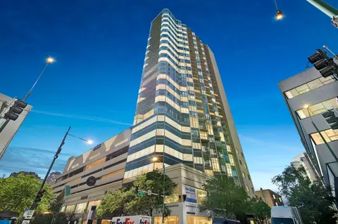 111 W Maple St #2907, Chicago, IL 60610