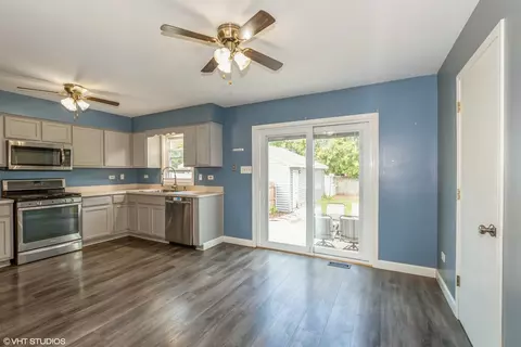 7001 N Lewis Clark Dr, Plainfield, IL 60586 photo 3