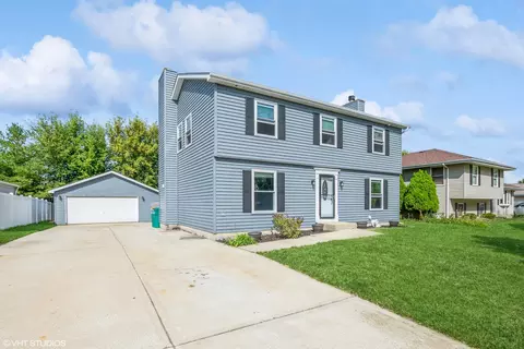7001 N Lewis Clark Dr, Plainfield, IL 60586