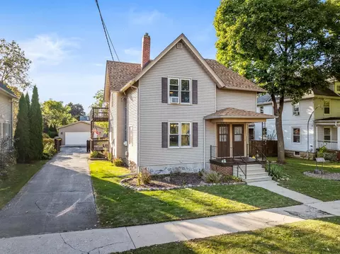 1209 Whitney Blvd, Belvidere, IL 61008