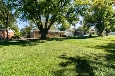 Exterior - 25 Lateer Dr, Normal, IL 61761 photo 7 of 8