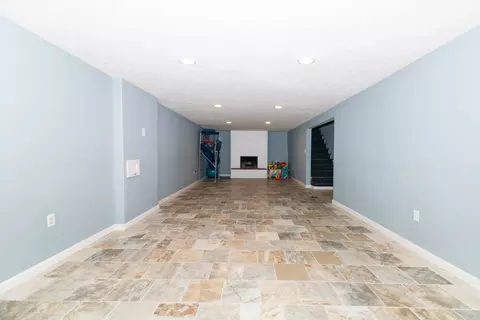 Living - 25 Lateer Dr, Normal, IL 61761 photo 2 of 2