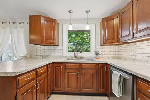 Kitchen - 1916 Clover Ln, Champaign, IL 61821 photo 3 of 4