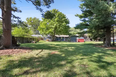 Exterior - 1916 Clover Ln, Champaign, IL 61821 photo 10 of 11