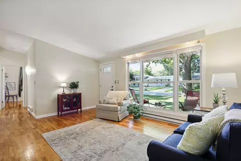 Living - 1916 Clover Ln, Champaign, IL 61821 photo 2 of 3