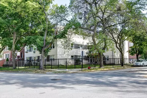 6105 N Wolcott Ave #101, Chicago, IL 60660