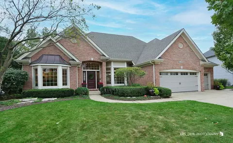 2359 Brookwood Ct, Aurora, IL 60502