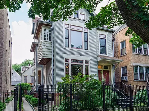 1429 W Roscoe St, Chicago, IL 60657