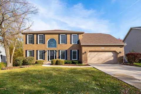 1023 Thackery Ln, Naperville, IL 60564