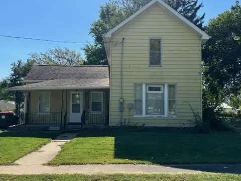 301 E Third St, Gridley, IL 61744