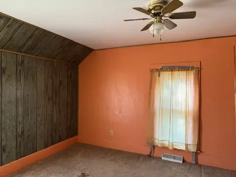 301 E Third St, Gridley, IL 61744 photo 13