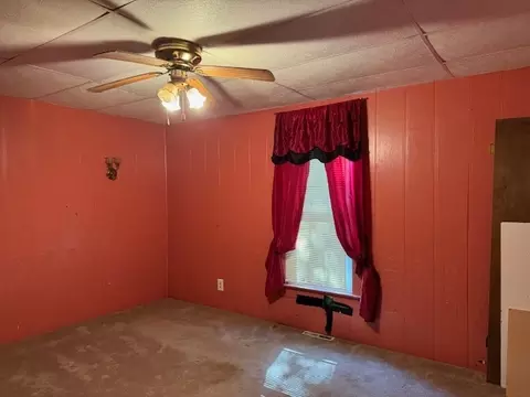 301 E Third St, Gridley, IL 61744 photo 9