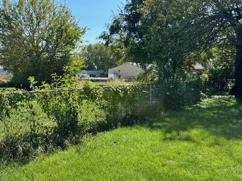 301 E Third St, Gridley, IL 61744 photo 26