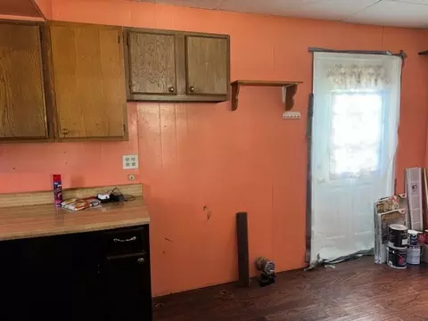 301 E Third St, Gridley, IL 61744 photo 6