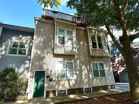 920 W Montana St, Chicago, IL 60614