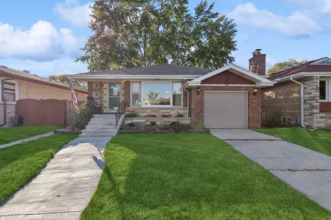 9354 S Avers Ave, Evergreen Park, IL 60805