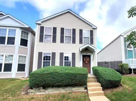 1596 Linden Park Ln, Aurora, IL 60504