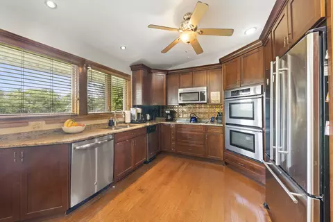 8415 S County Line Rd, Burr Ridge, IL 60527 photo 4