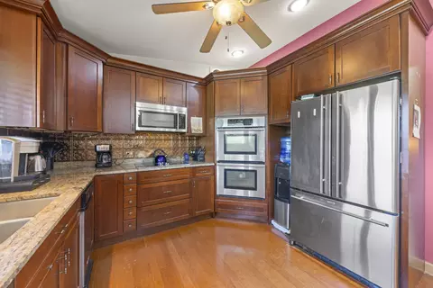 8415 S County Line Rd, Burr Ridge, IL 60527 photo 3