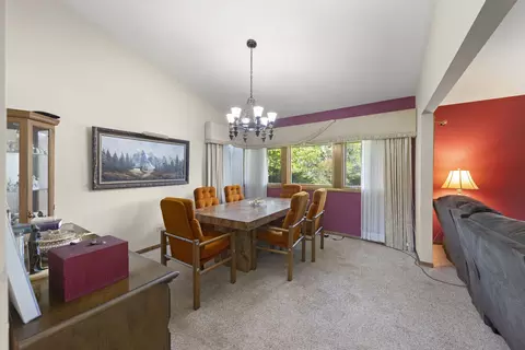 8415 S County Line Rd, Burr Ridge, IL 60527 photo 6