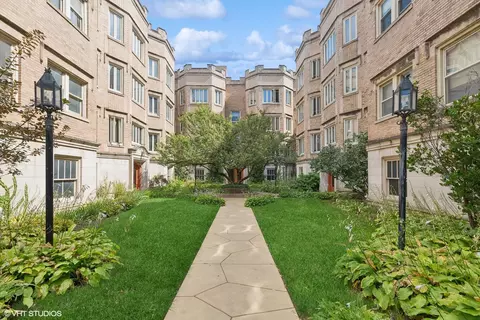 4221 N Paulina St #2I, Chicago, IL 60613