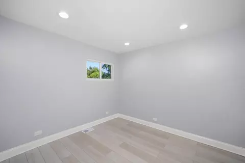 Bedroom - 3001 Nottingham Ave, Markham, IL 60428 photo 5 of 7