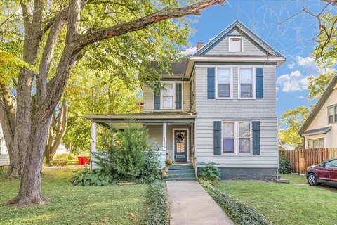 1209 W Park Ave, Champaign, IL 61821