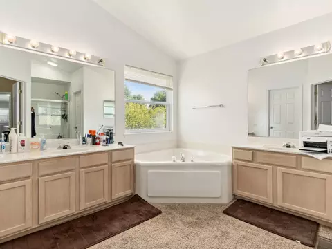 1031 Spinnaker St, Elgin, IL 60123 photo 16