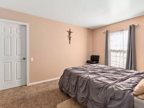1031 Spinnaker St, Elgin, IL 60123 photo 18