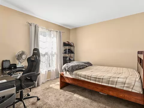 1031 Spinnaker St, Elgin, IL 60123 photo 17