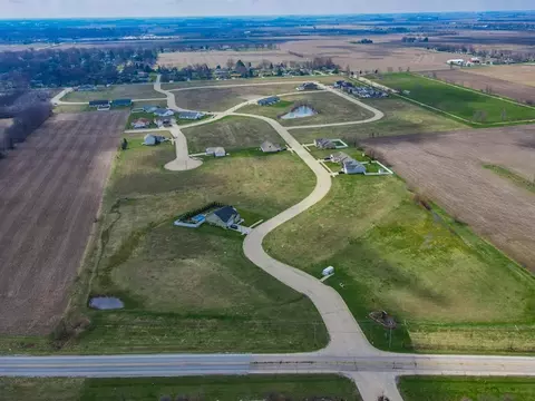 1425 Indian Trl, Kankakee, IL 60901 photo 2
