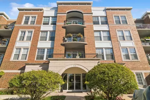 435 W Wood St #301, Palatine, IL 60067