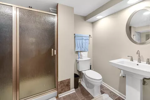 Bath - 30 S Joyce Ln, Addison, IL 60101 photo 2 of 2