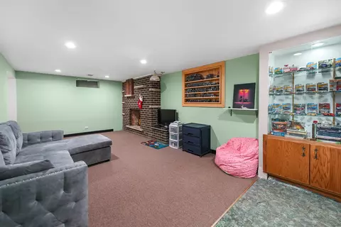 Other - 30 S Joyce Ln, Addison, IL 60101 photo 5 of 6